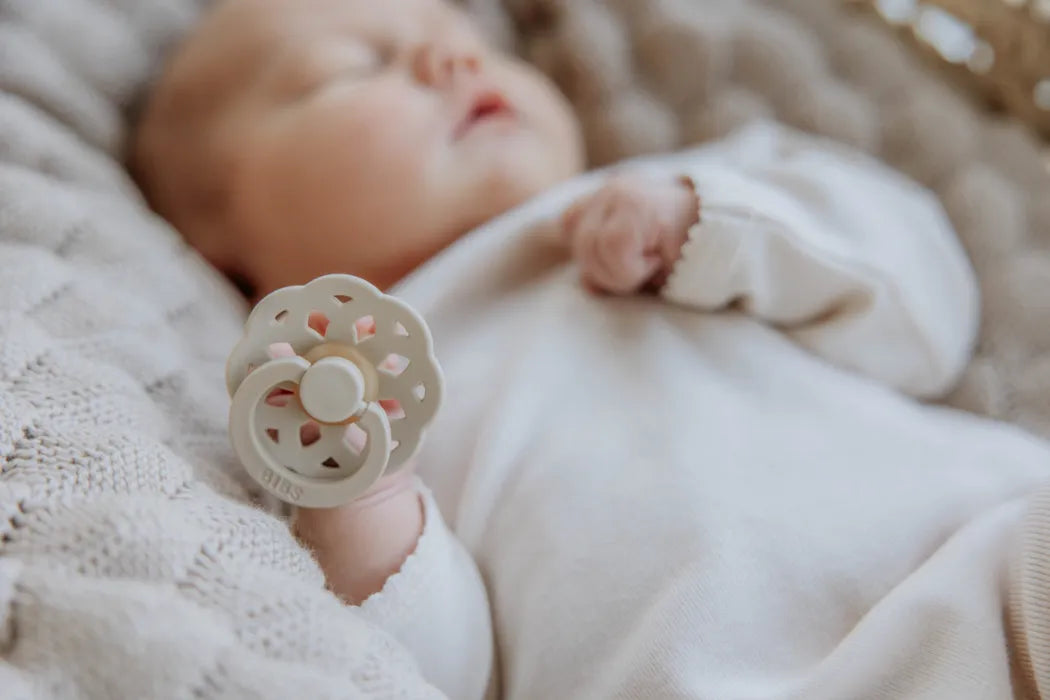 BIBS Boheme Dummies -sleeping baby
