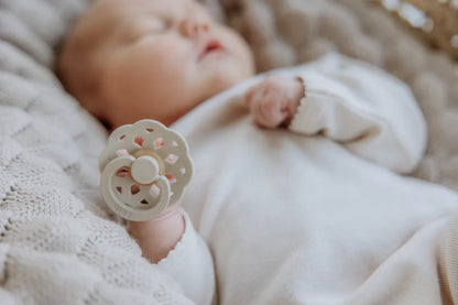 BIBS Boheme Dummies -sleeping baby