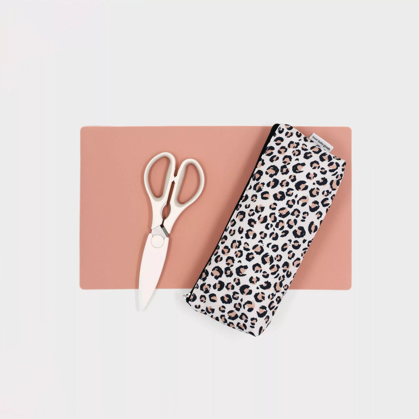 Restaurant Bag - Leopard with pale Terracotta placemat
